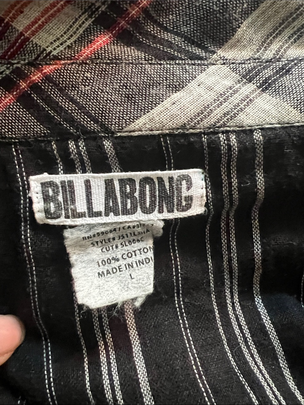 Billabong Black Striped Shirt with Red Plaid Detail reversible size L Women’s - Picture 3 of 12